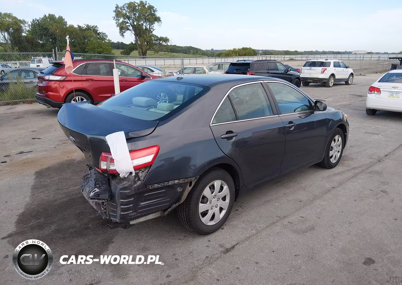 2010 Toyota Camry Le VIN:4T1BF3EKXAU006462 - 4