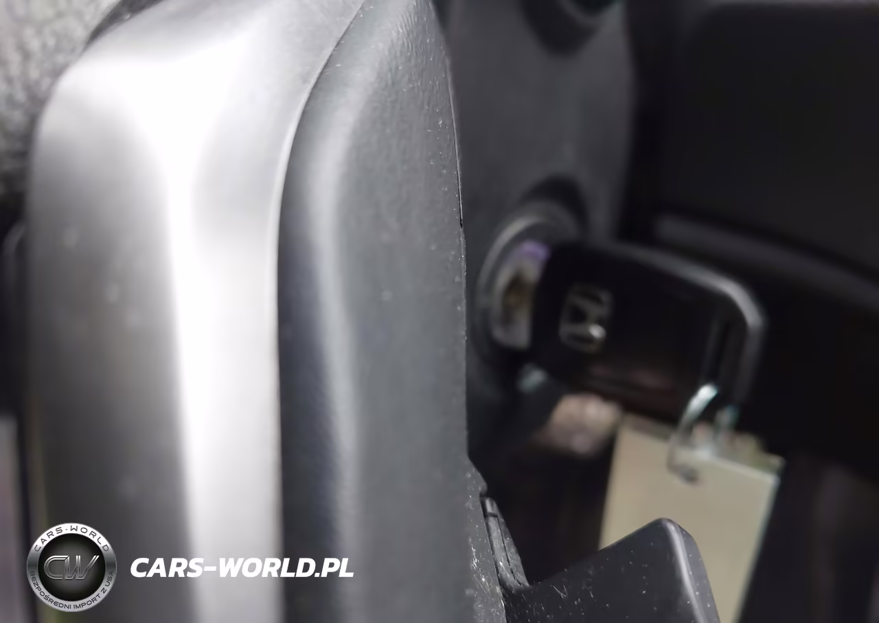 2017 Honda Civic Sport VIN:SHHFK7H4XHU404889 - 10