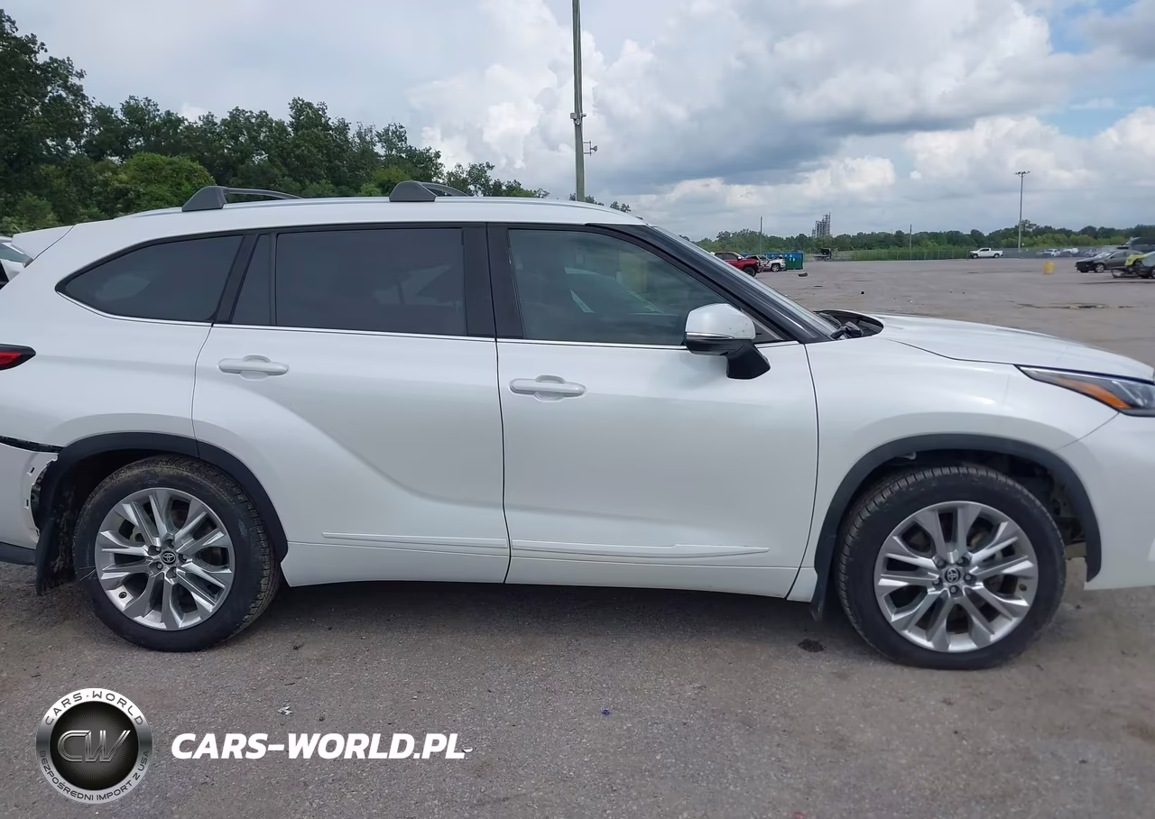 2023 Toyota Highlander Limited VIN:5TDKDRBH7PS017938 - 13
