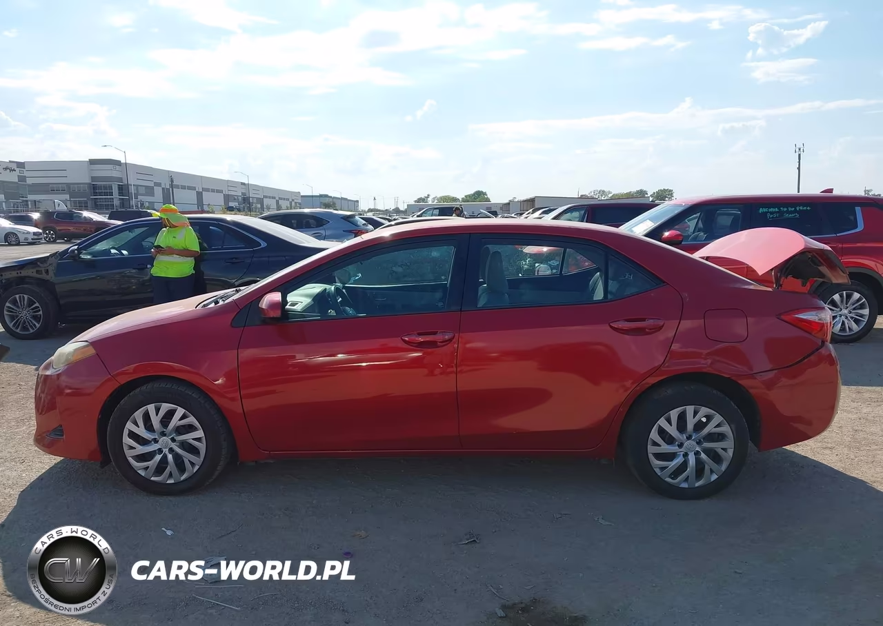 2017 Toyota Corolla Le VIN:5YFBURHE1HP639622 - 14