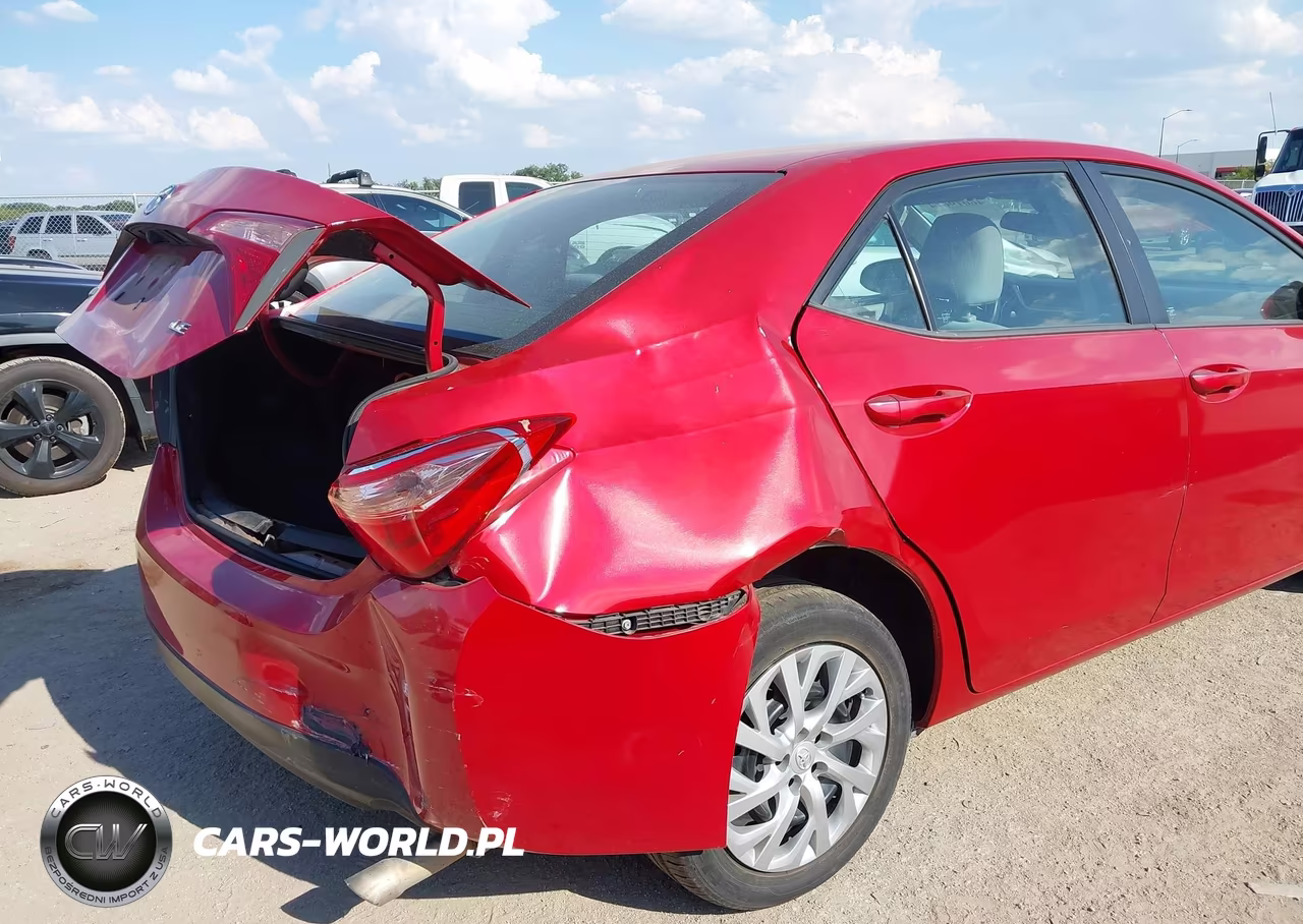 2017 Toyota Corolla Le VIN:5YFBURHE1HP639622 - 6