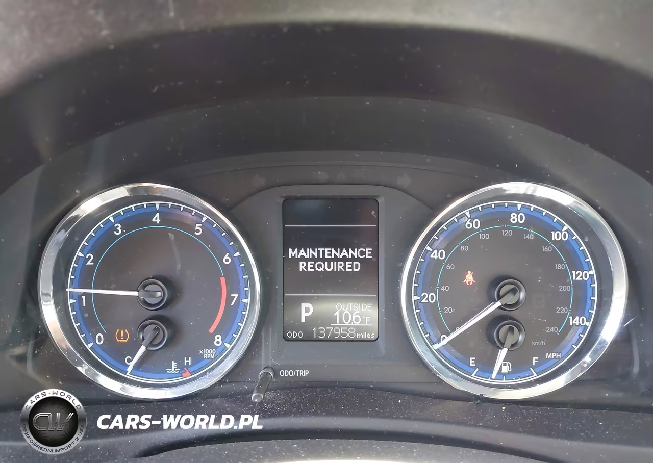 2017 Toyota Corolla Le VIN:5YFBURHE1HP639622 - 7