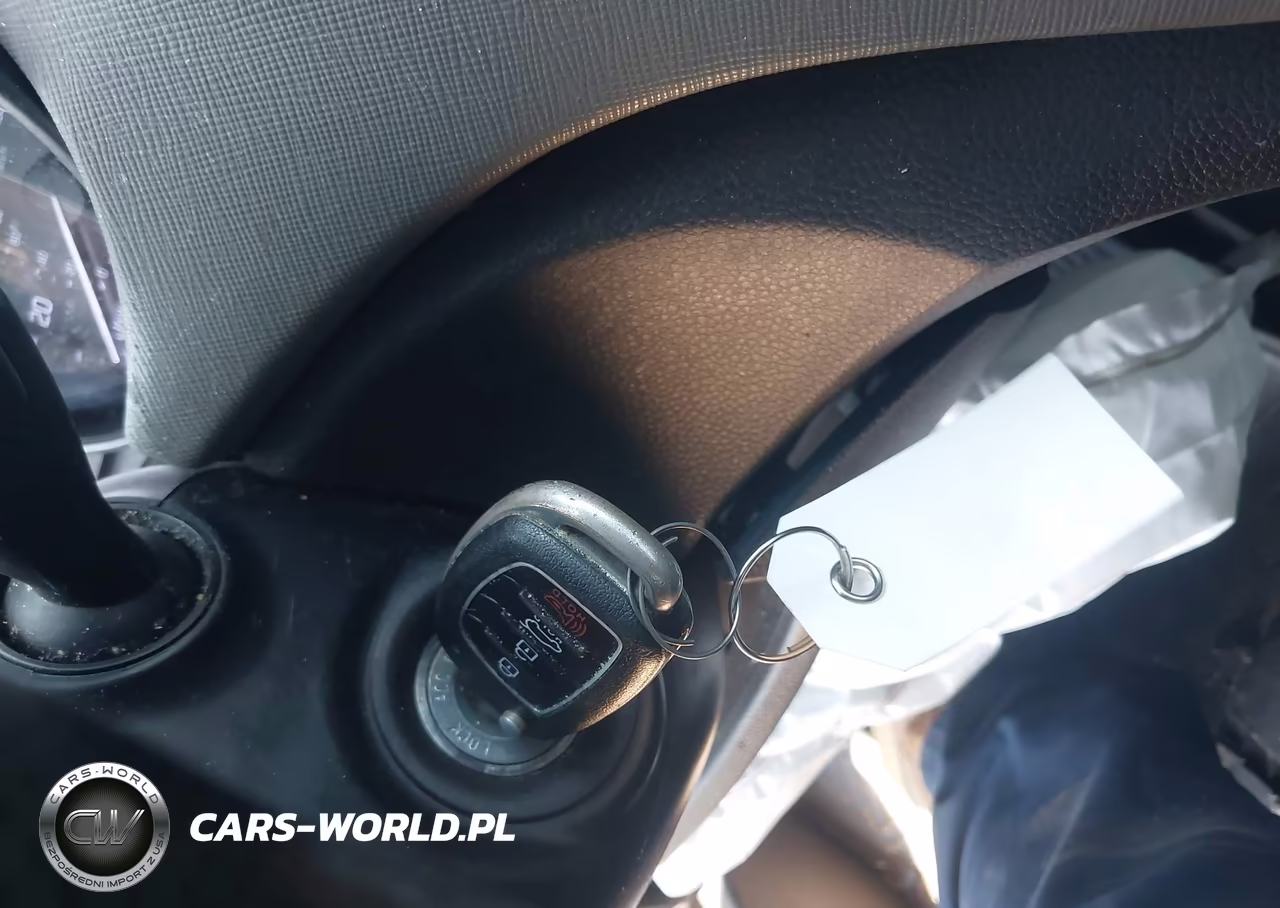 2018 Hyundai Santa Fe Sport 2.4L VIN:5XYZT3LB7JG570070 - 11