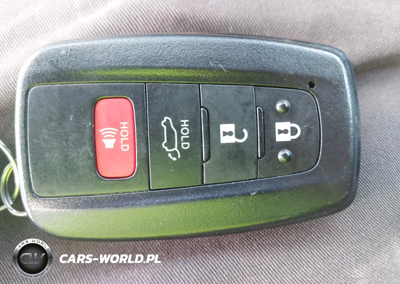 2021 Toyota Highlander Le VIN:5TDBZRBHXMS101541 - 11