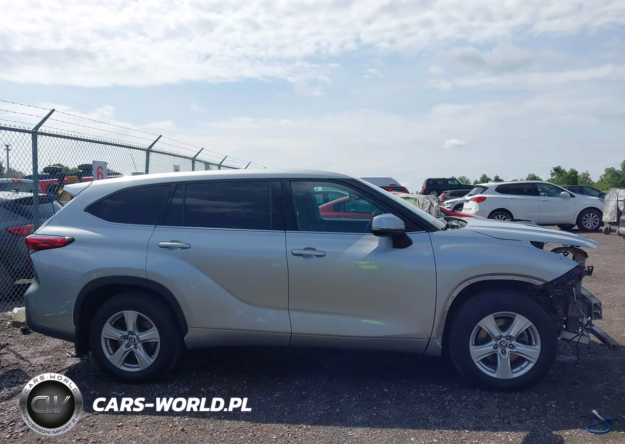 2021 Toyota Highlander Le VIN:5TDBZRBHXMS101541 - 14