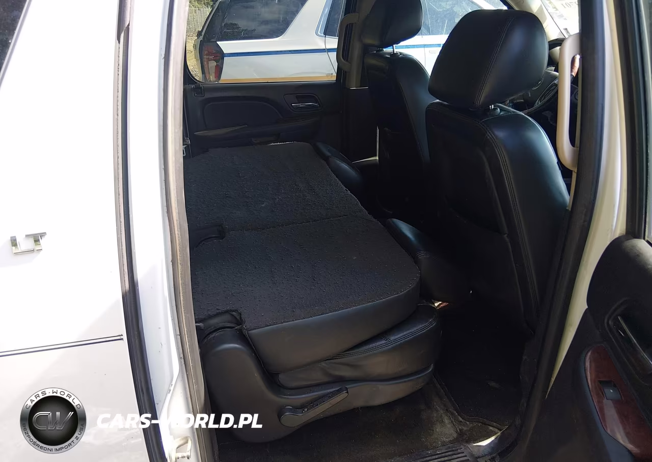 2013 Chevrolet Suburban 1500 Lt VIN:1GNSCJE04DR246847 - 8