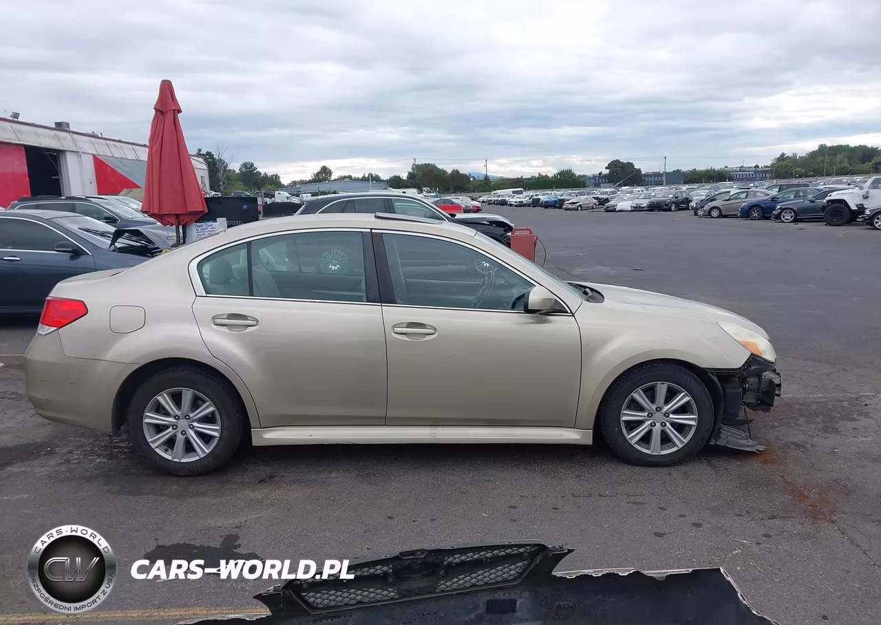 2010 Subaru Legacy 2.5I Premium VIN:4S3BMBG68A3215709 - 14