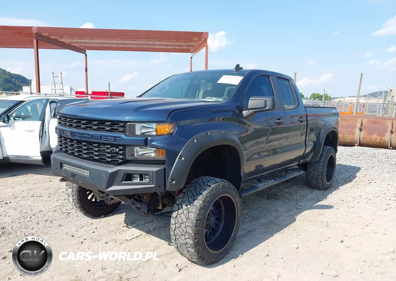 2020 Chevrolet Silverado 1500 4Wd Standard Bed Custom VIN:1GCRYBEFXLZ306583 - 2