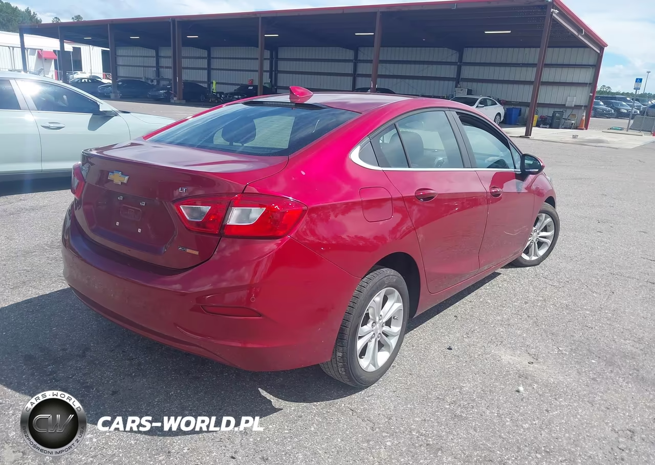 2019 Chevrolet Cruze Lt VIN:1G1BE5SM5K7116739 - 4