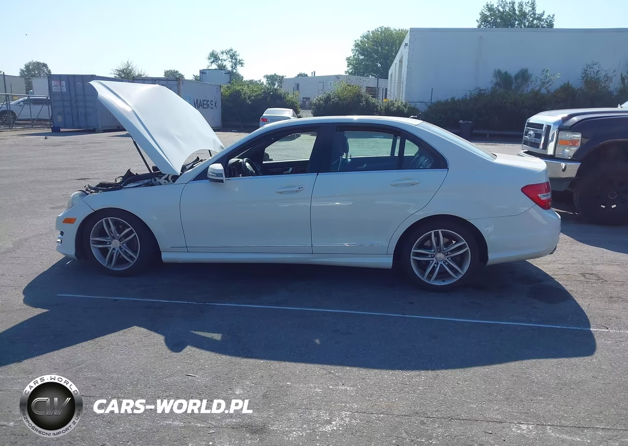 2012 Mercedes-Benz C 300 Luxury 4Matic-Sport 4Matic VIN:WDDGF8BB2CR192523 - 14