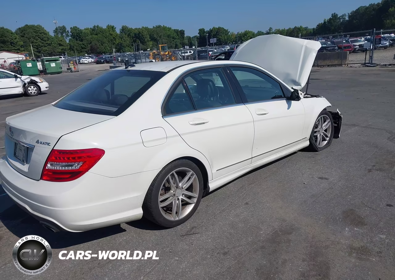 2012 Mercedes-Benz C 300 Luxury 4Matic-Sport 4Matic VIN:WDDGF8BB2CR192523 - 4