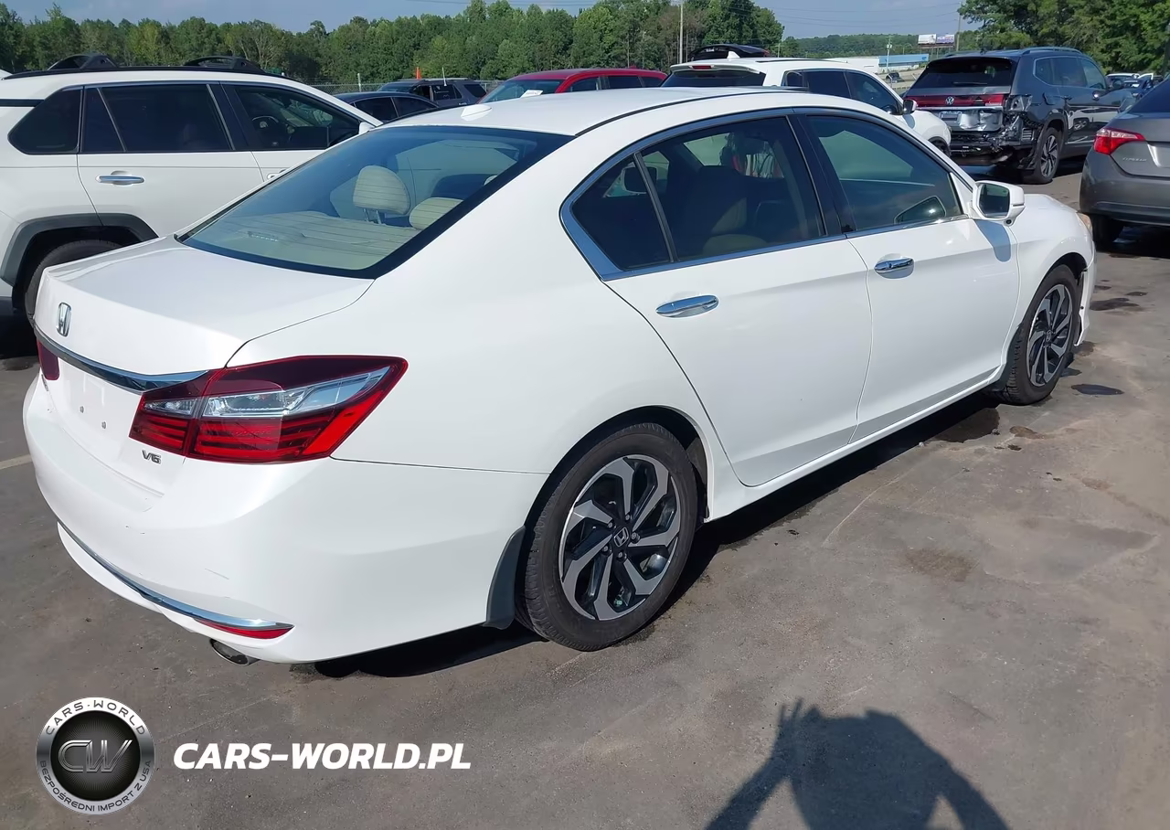 2017 Honda Accord Ex-L V6 VIN:1HGCR3F83HA015987 - 4