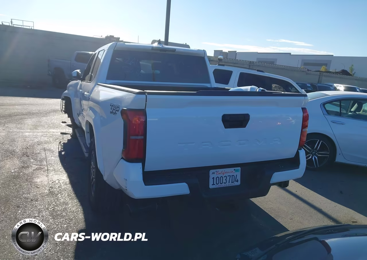 2025 Toyota Tacoma Trd Sport VIN:3TMKB5FN0SM026326 - 17