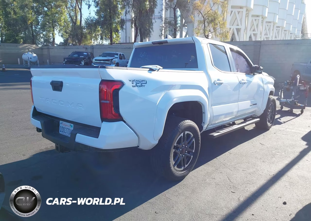 2025 Toyota Tacoma Trd Sport VIN:3TMKB5FN0SM026326 - 4