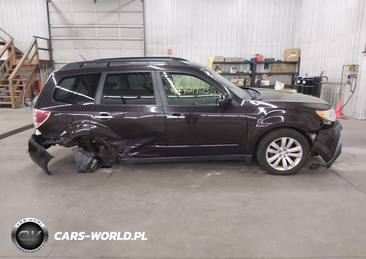 2013 Subaru Forester 2.5X Premium VIN:JF2SHADC8DH437197 - 14