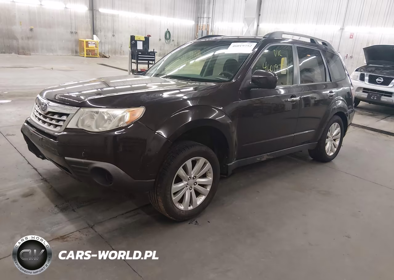 2013 Subaru Forester 2.5X Premium VIN:JF2SHADC8DH437197 - 2