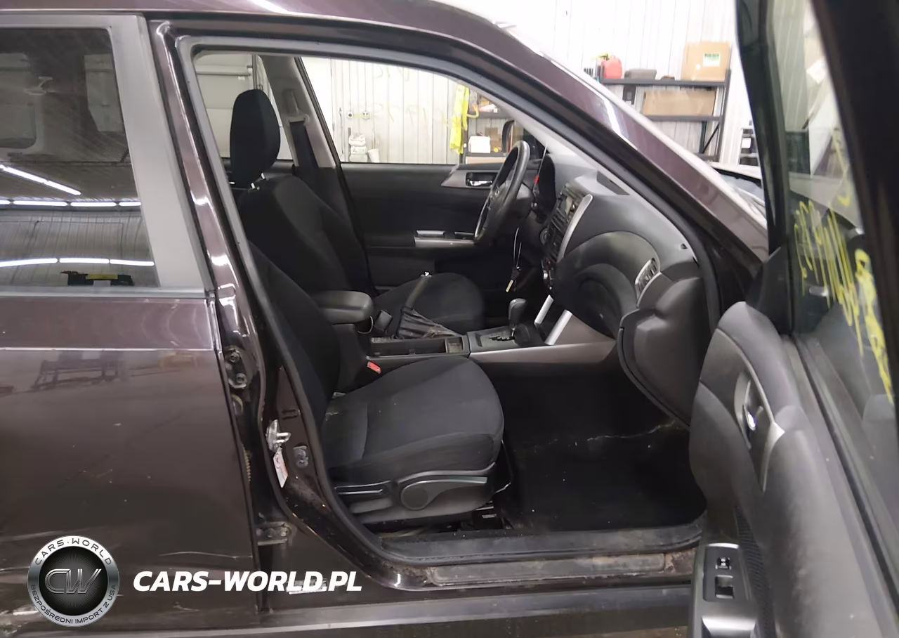 2013 Subaru Forester 2.5X Premium VIN:JF2SHADC8DH437197 - 5