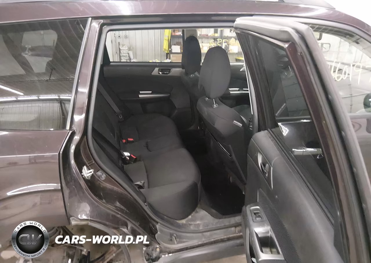 2013 Subaru Forester 2.5X Premium VIN:JF2SHADC8DH437197 - 8