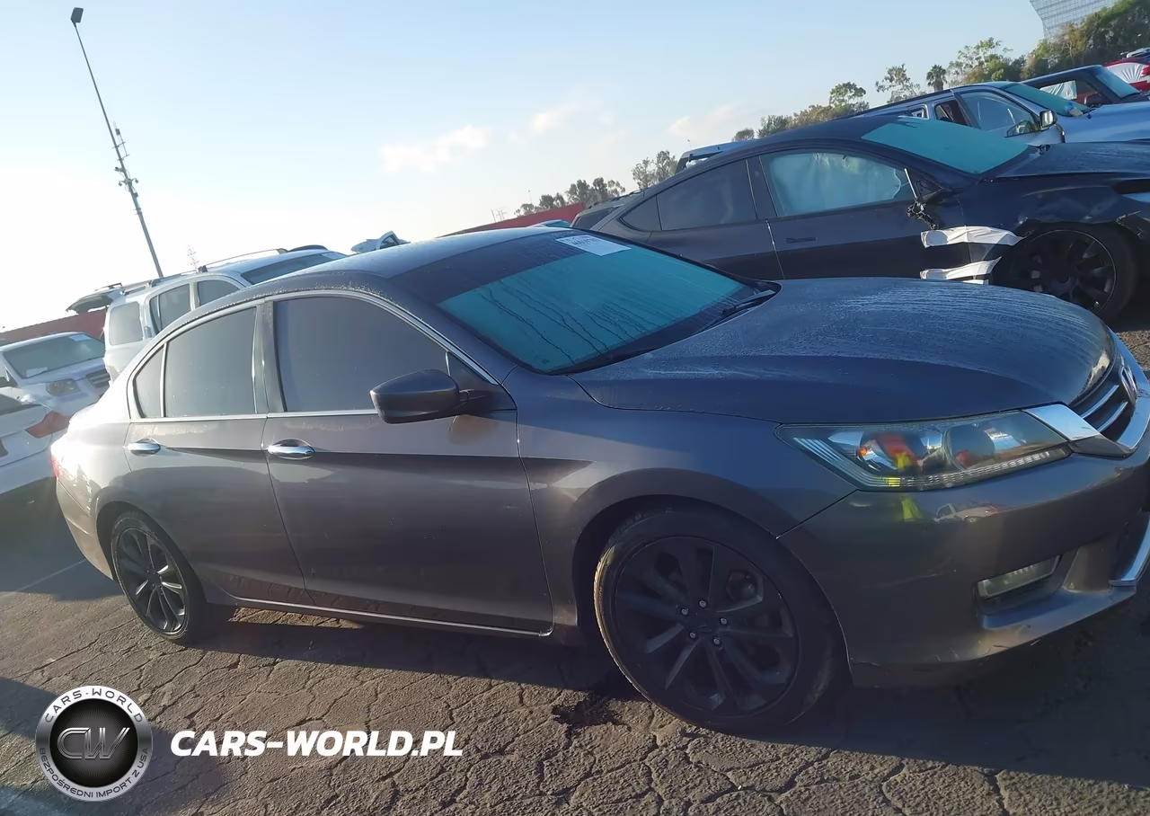 2013 Honda Accord Sport VIN:1HGCR2F57DA251682 - 13