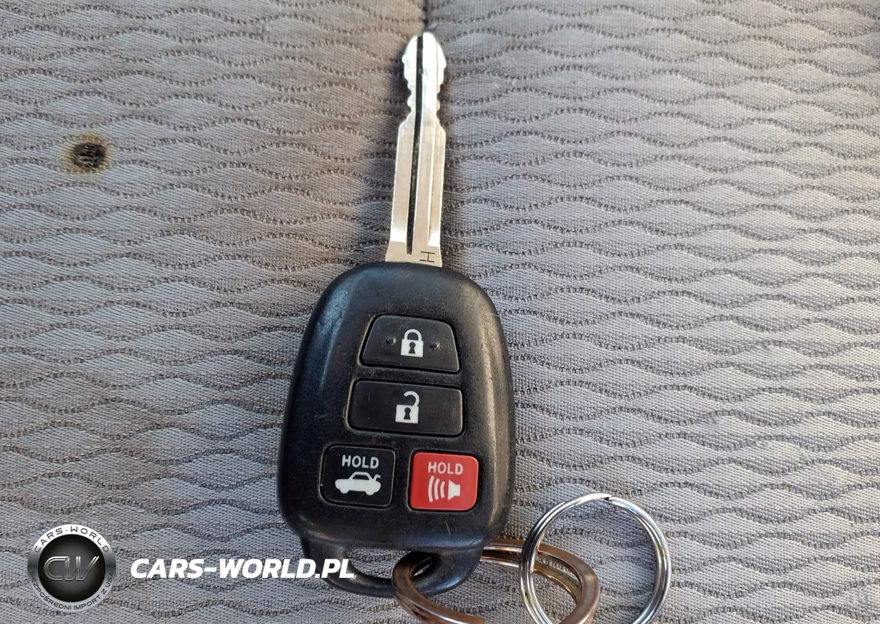 2015 Toyota Corolla Le VIN:2T1BURHE2FC229750 - 11