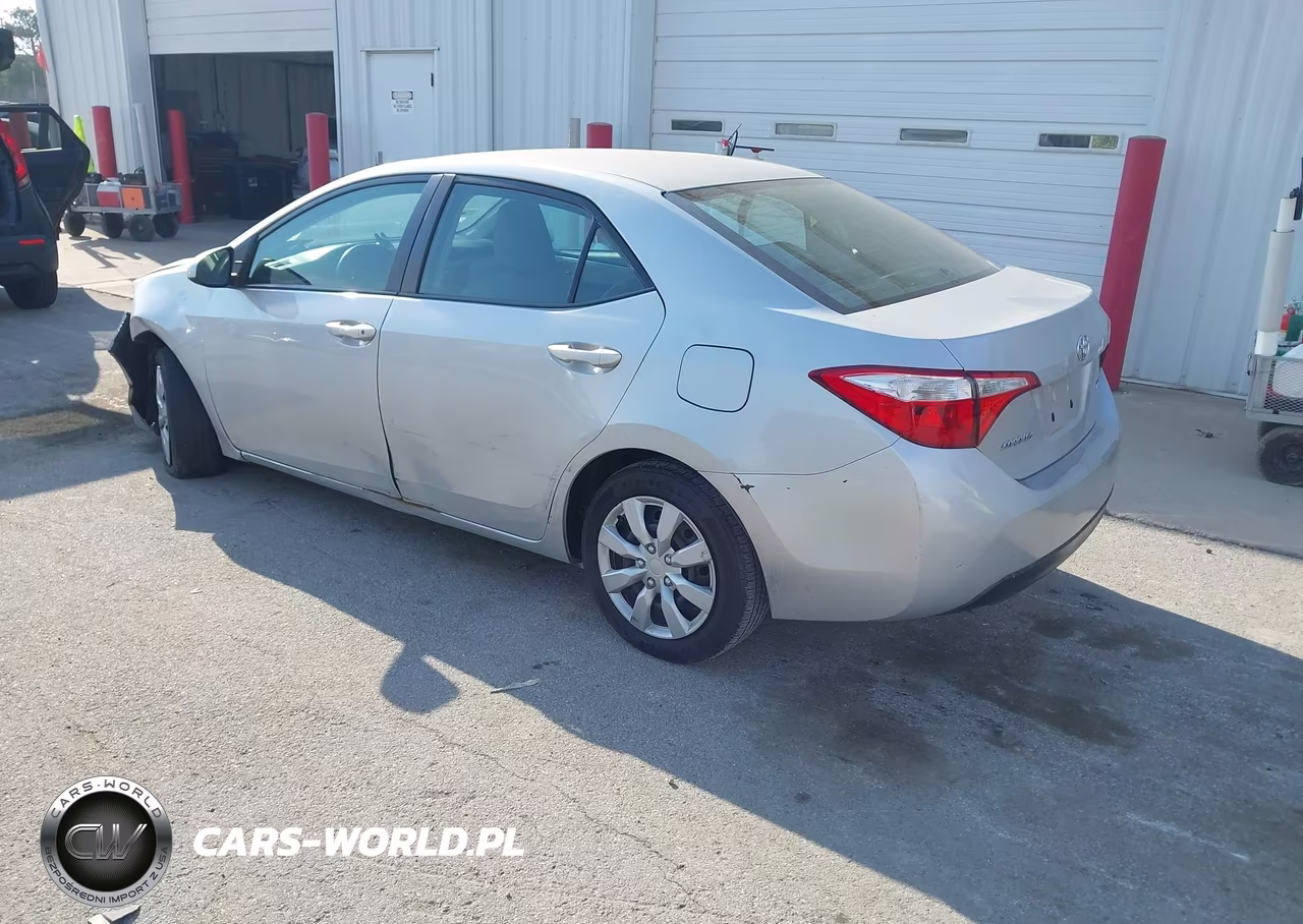 2015 Toyota Corolla Le VIN:2T1BURHE2FC229750 - 3