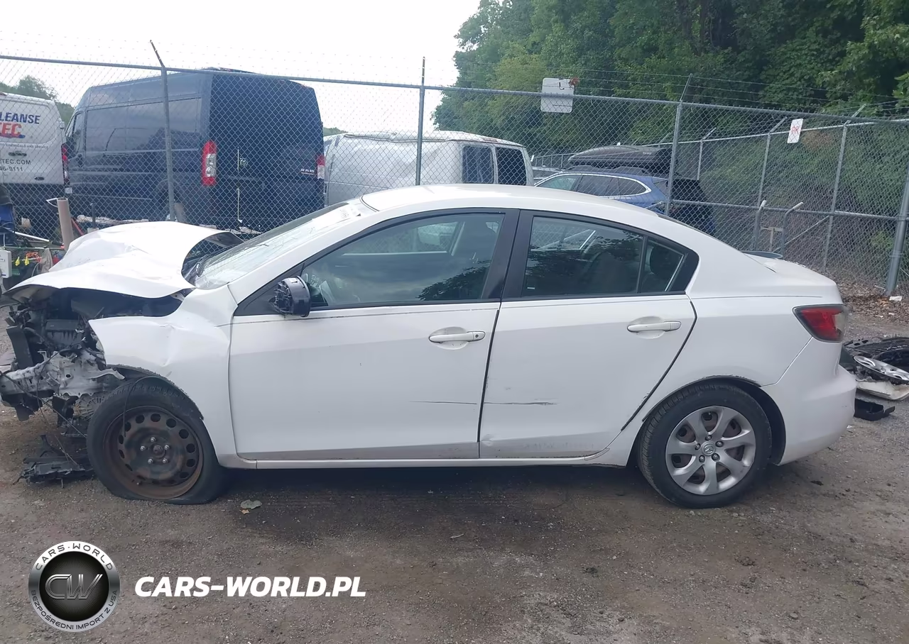 2012 Mazda Mazda3 I Sport VIN:JM1BL1UG7C1518201 - 14