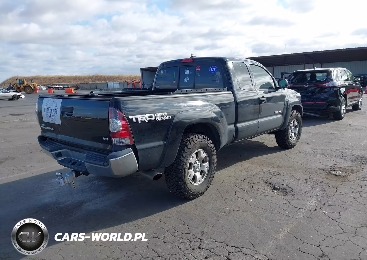 2015 Toyota Tacoma Base V6 VIN:5TFUU4EN5FX132222 - 4