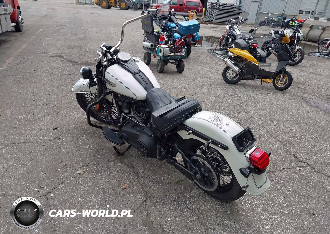 2023 Harley-Davidson Flhcs VIN:1HD1YBK17PB041298 - 3
