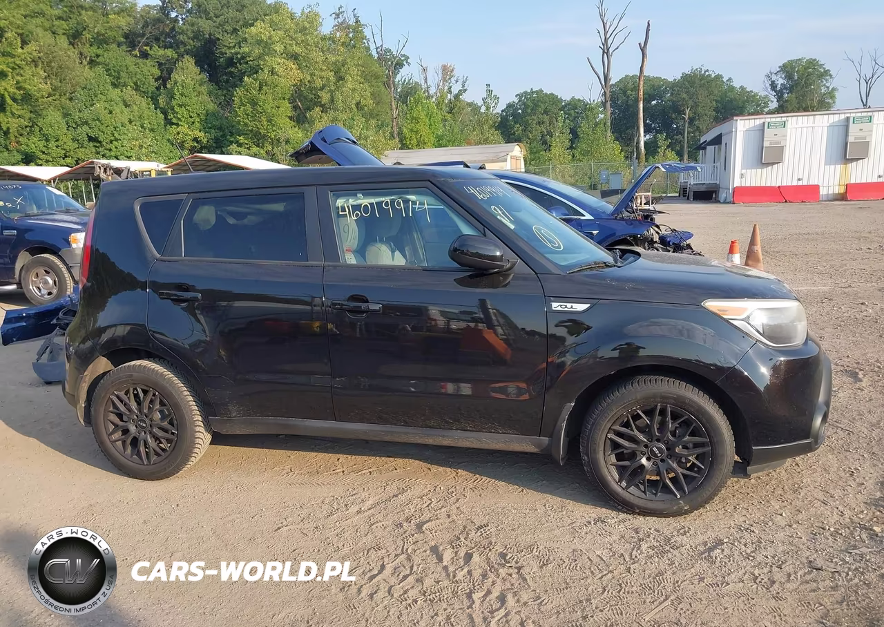 2015 Kia Soul VIN:KNDJN2A23F7127018 - 13