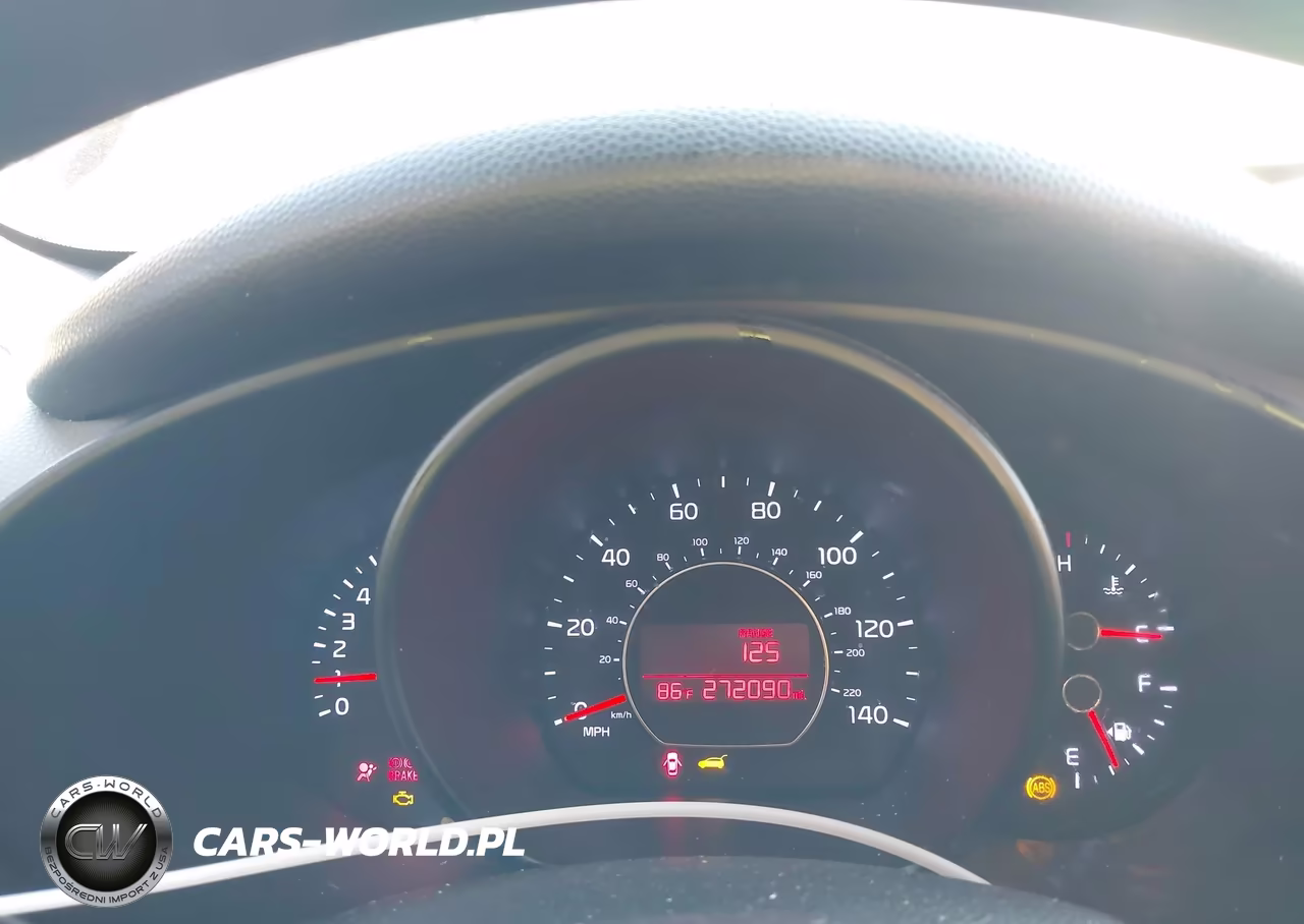 2015 Kia Soul VIN:KNDJN2A23F7127018 - 7