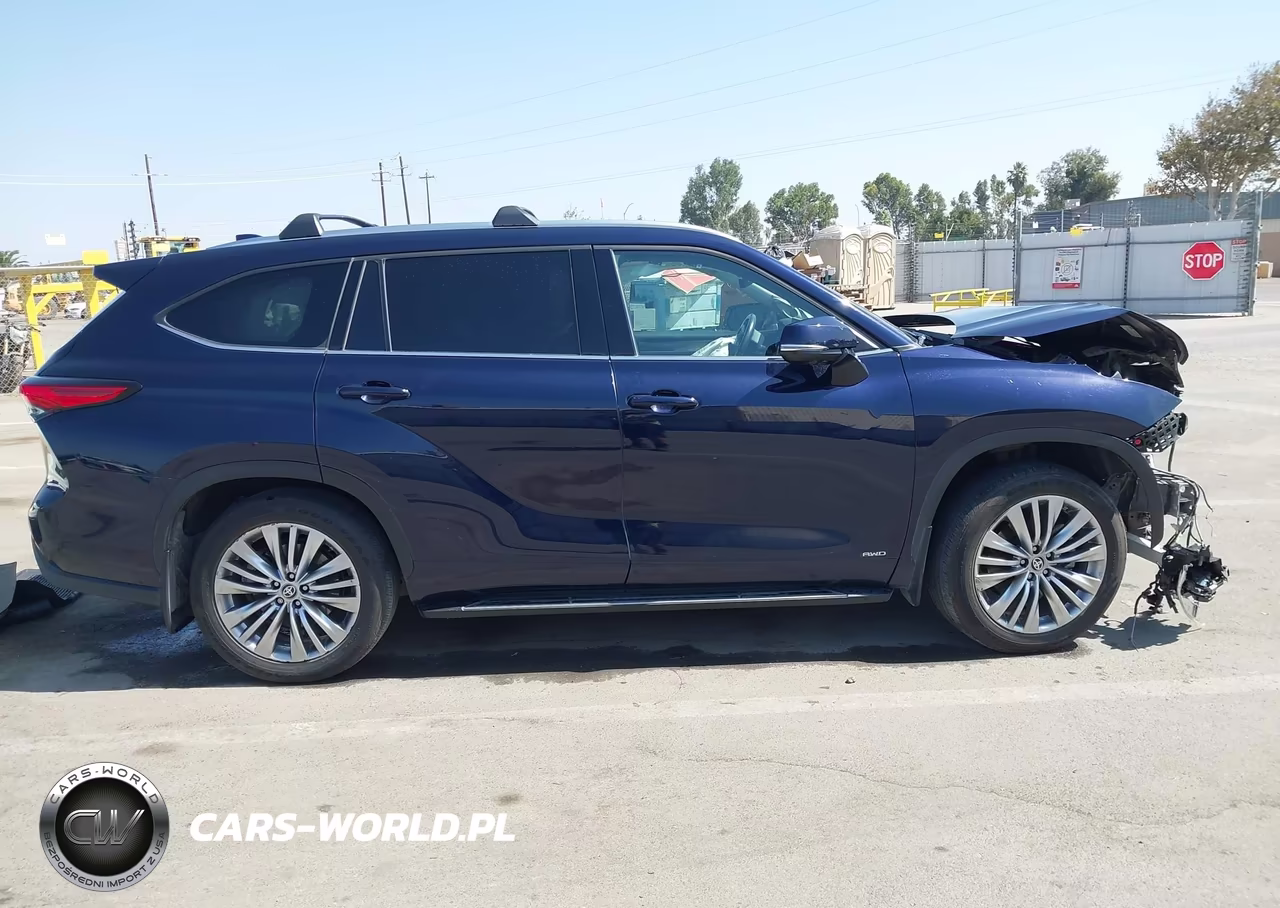 2023 Toyota Highlander Hybrid Platinum VIN:5TDEBRCH1PS122010 - 14