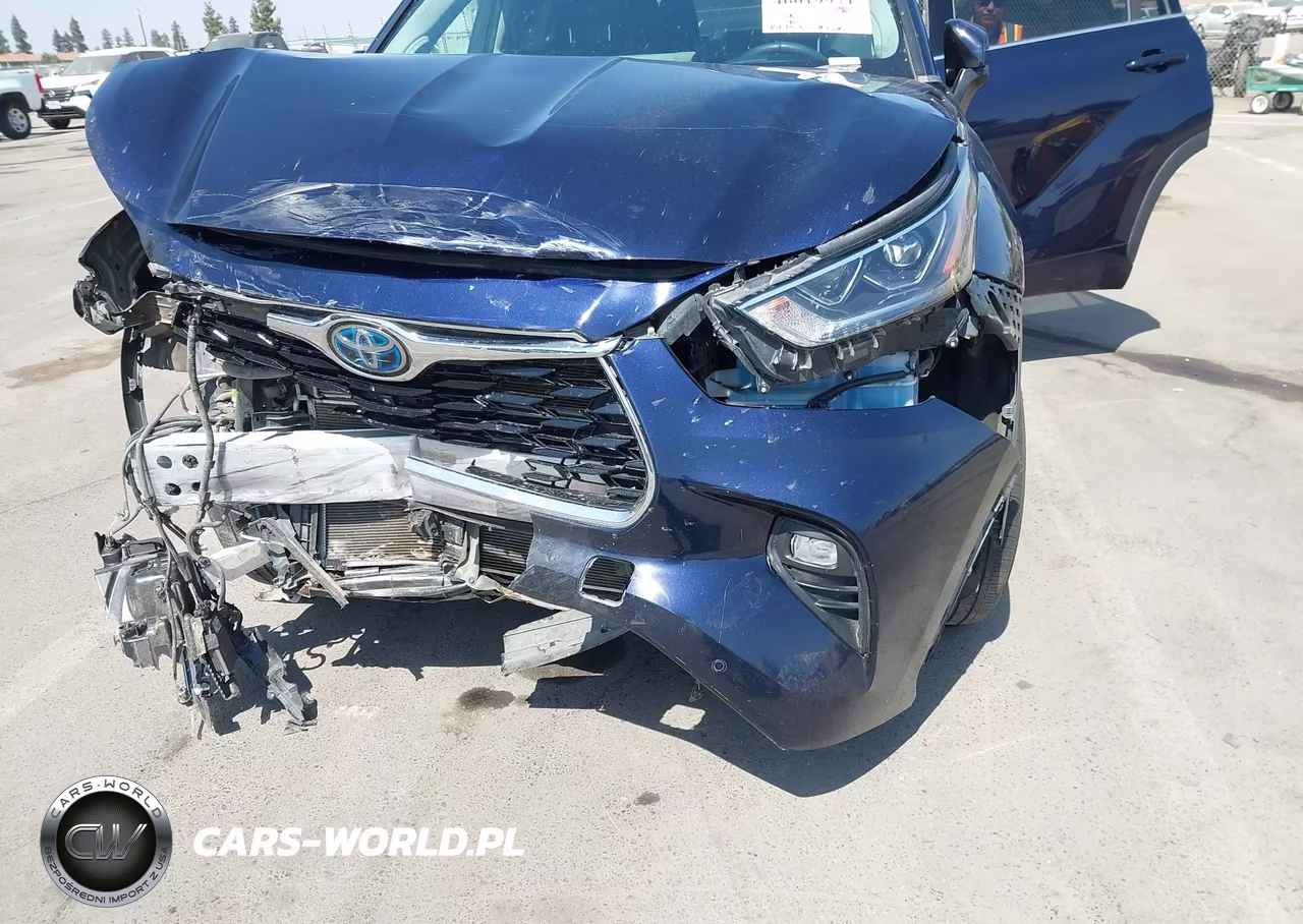 2023 Toyota Highlander Hybrid Platinum VIN:5TDEBRCH1PS122010 - 18