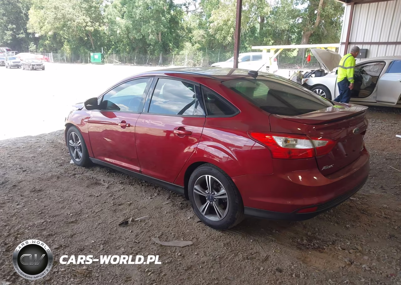 2014 Ford Focus Se VIN:1FADP3F23EL204035 - 3