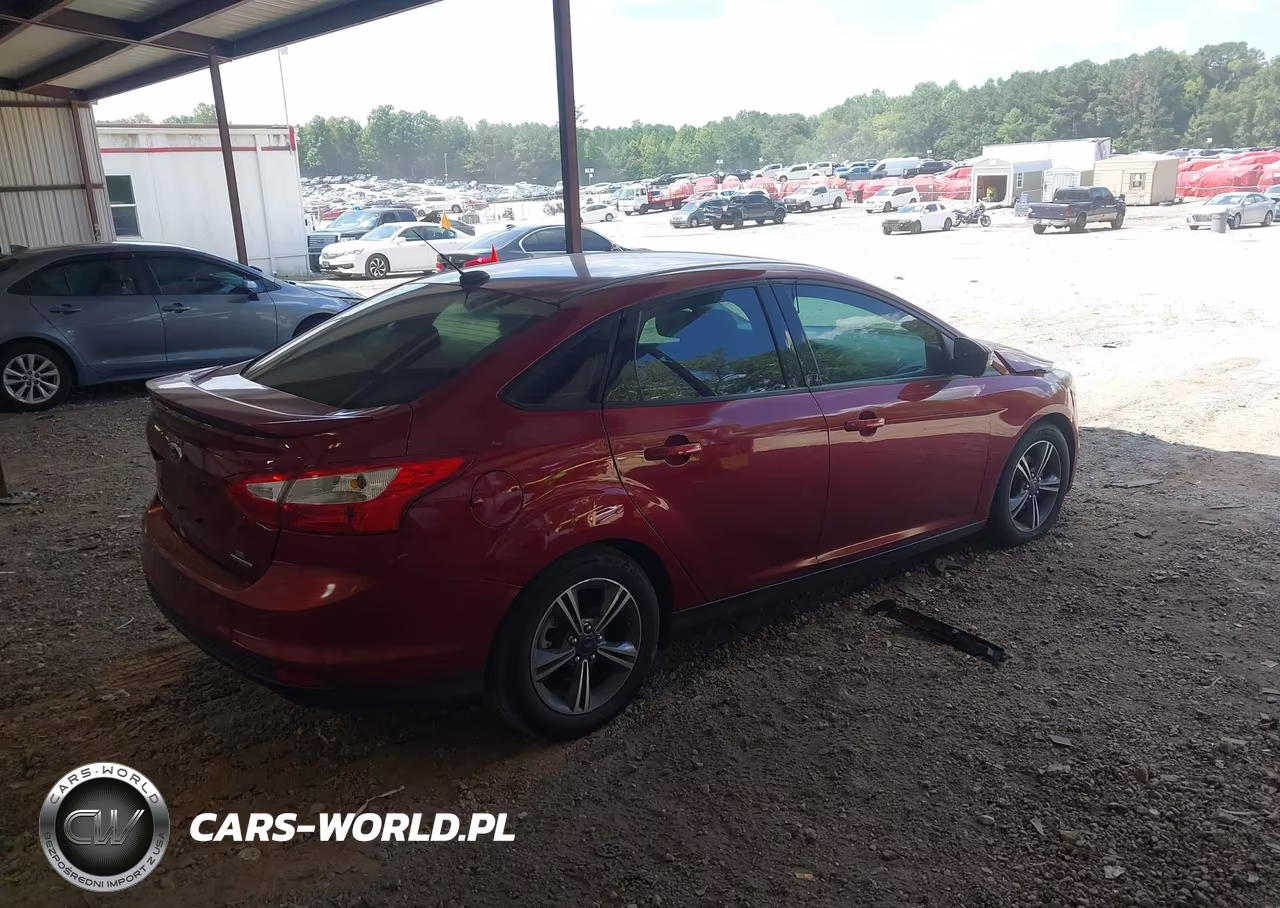 2014 Ford Focus Se VIN:1FADP3F23EL204035 - 4