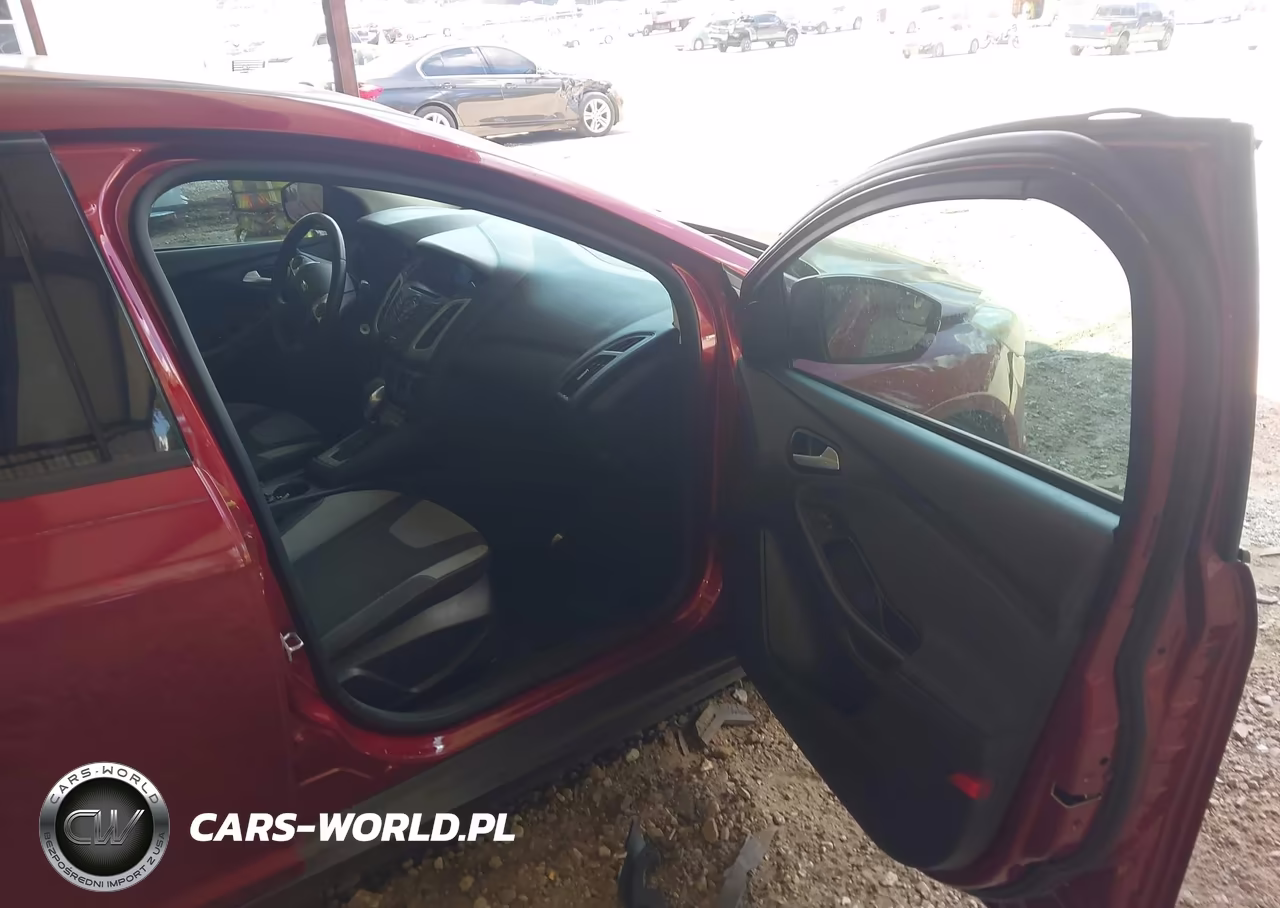 2014 Ford Focus Se VIN:1FADP3F23EL204035 - 5