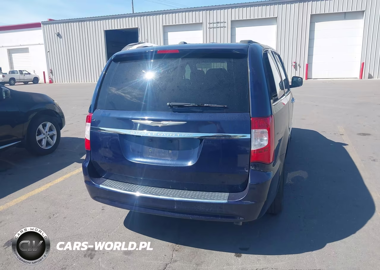 2016 Chrysler Town & Country Touring VIN:2C4RC1BG5GR188786 - 16