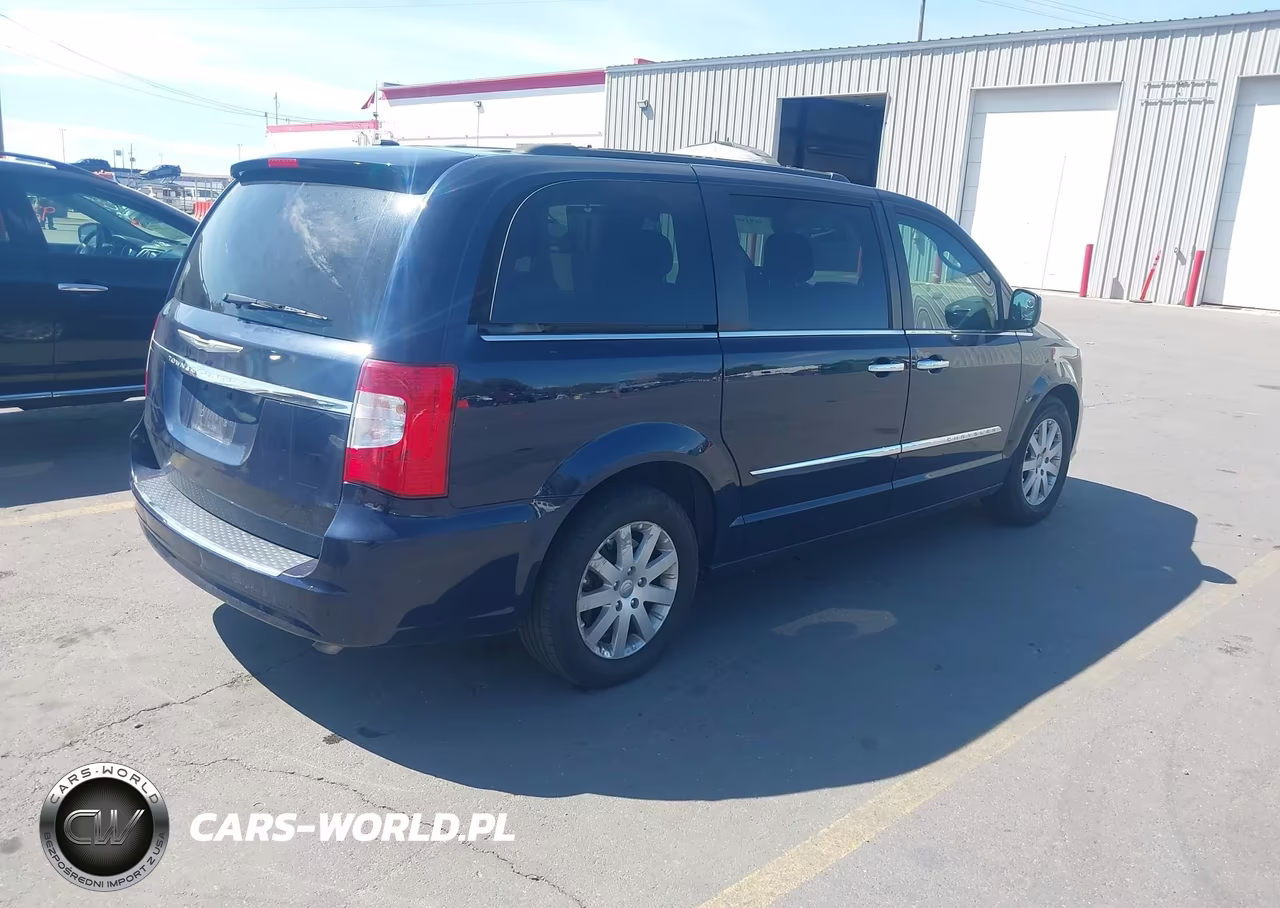 2016 Chrysler Town & Country Touring VIN:2C4RC1BG5GR188786 - 4
