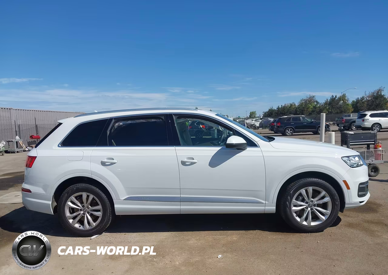 2019 Audi Q7 45 Premium VIN:WA1AHAF70KD046537 - 13