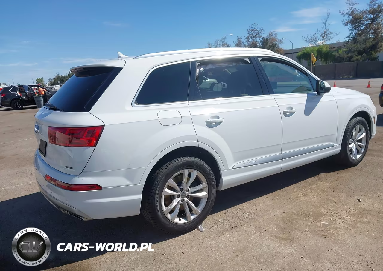 2019 Audi Q7 45 Premium VIN:WA1AHAF70KD046537 - 4