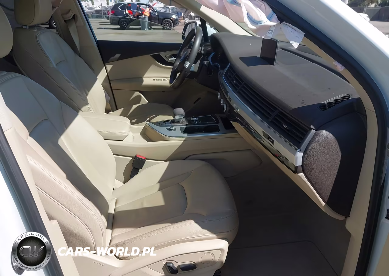 2019 Audi Q7 45 Premium VIN:WA1AHAF70KD046537 - 5