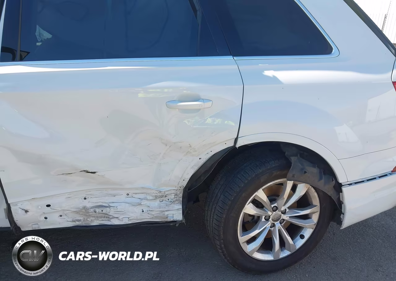2019 Audi Q7 45 Premium VIN:WA1AHAF70KD046537 - 6