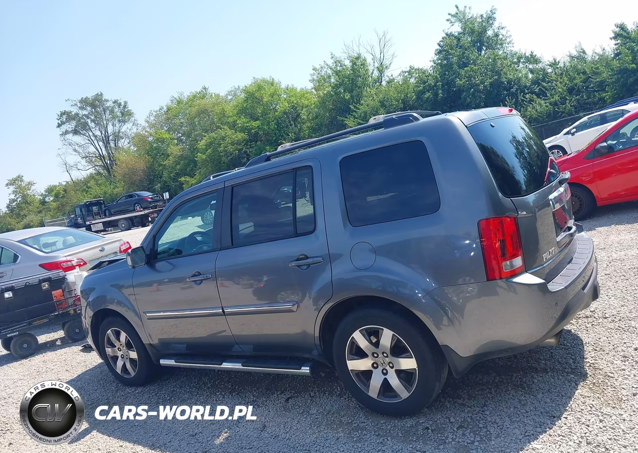 2012 Honda Pilot Touring VIN:5FNYF4H92CB066941 - 15