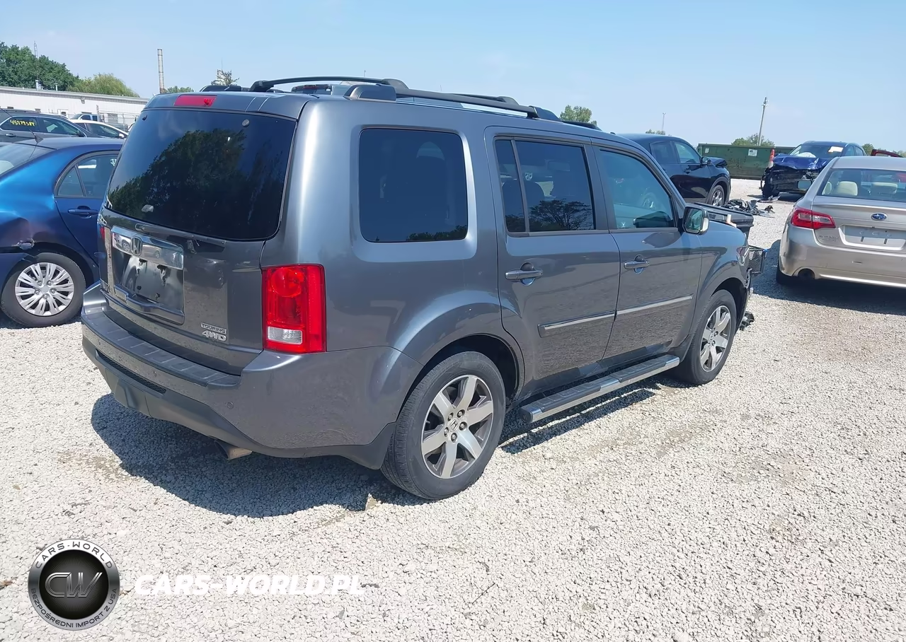 2012 Honda Pilot Touring VIN:5FNYF4H92CB066941 - 4