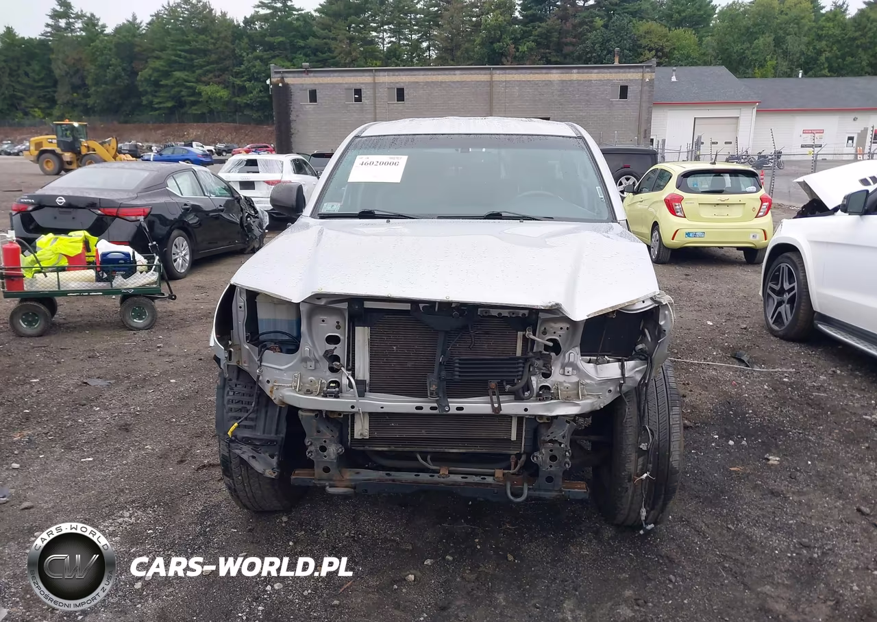 2013 Toyota Tacoma Base V6 VIN:3TMLU4ENXDM112546 - 13