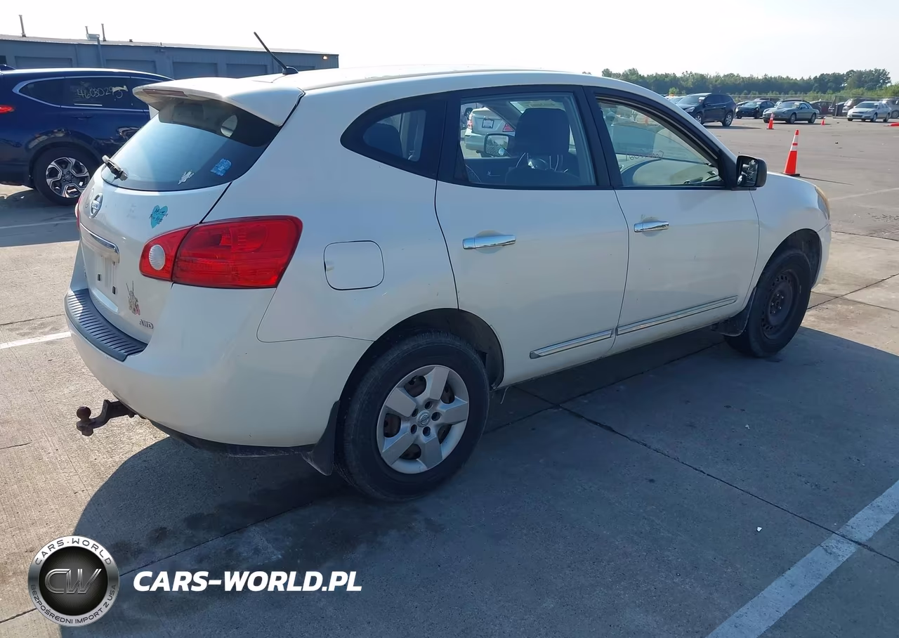 2013 Nissan Rogue S VIN:JN8AS5MV8DW118306 - 4