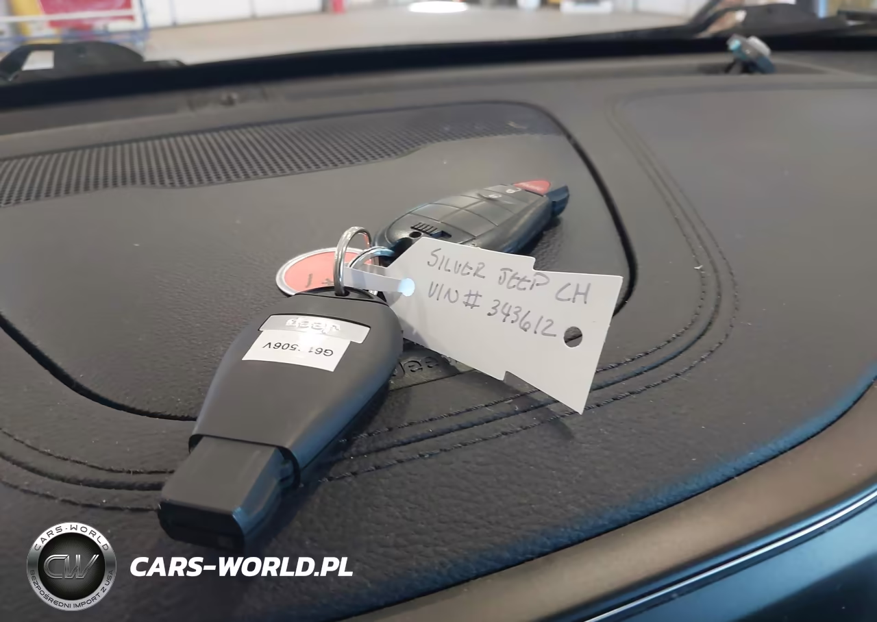 2019 Jeep Cherokee Latitude 4X4 VIN:1C4PJMCB7KD343612 - 11