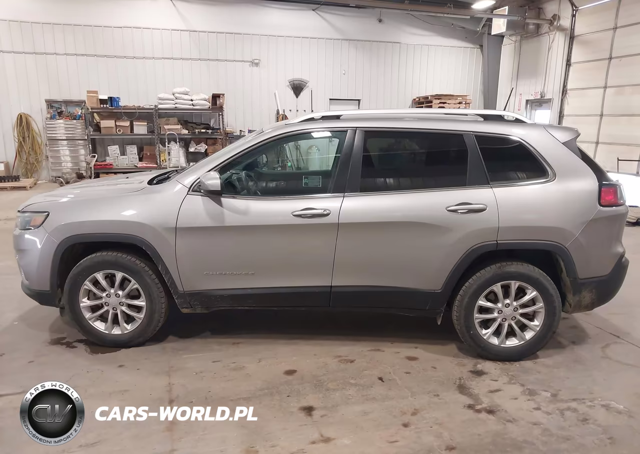 2019 Jeep Cherokee Latitude 4X4 VIN:1C4PJMCB7KD343612 - 14