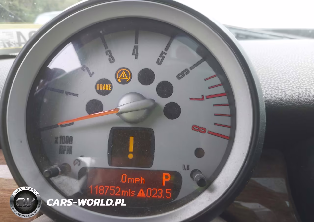 2007 Mini Cooper VIN:WMWMF33527TT52530 - 7
