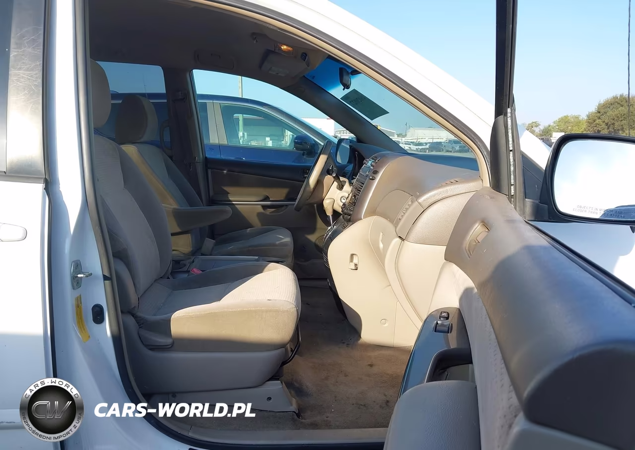 2010 Toyota Sienna Le VIN:5TDKK4CC8AS308953 - 5