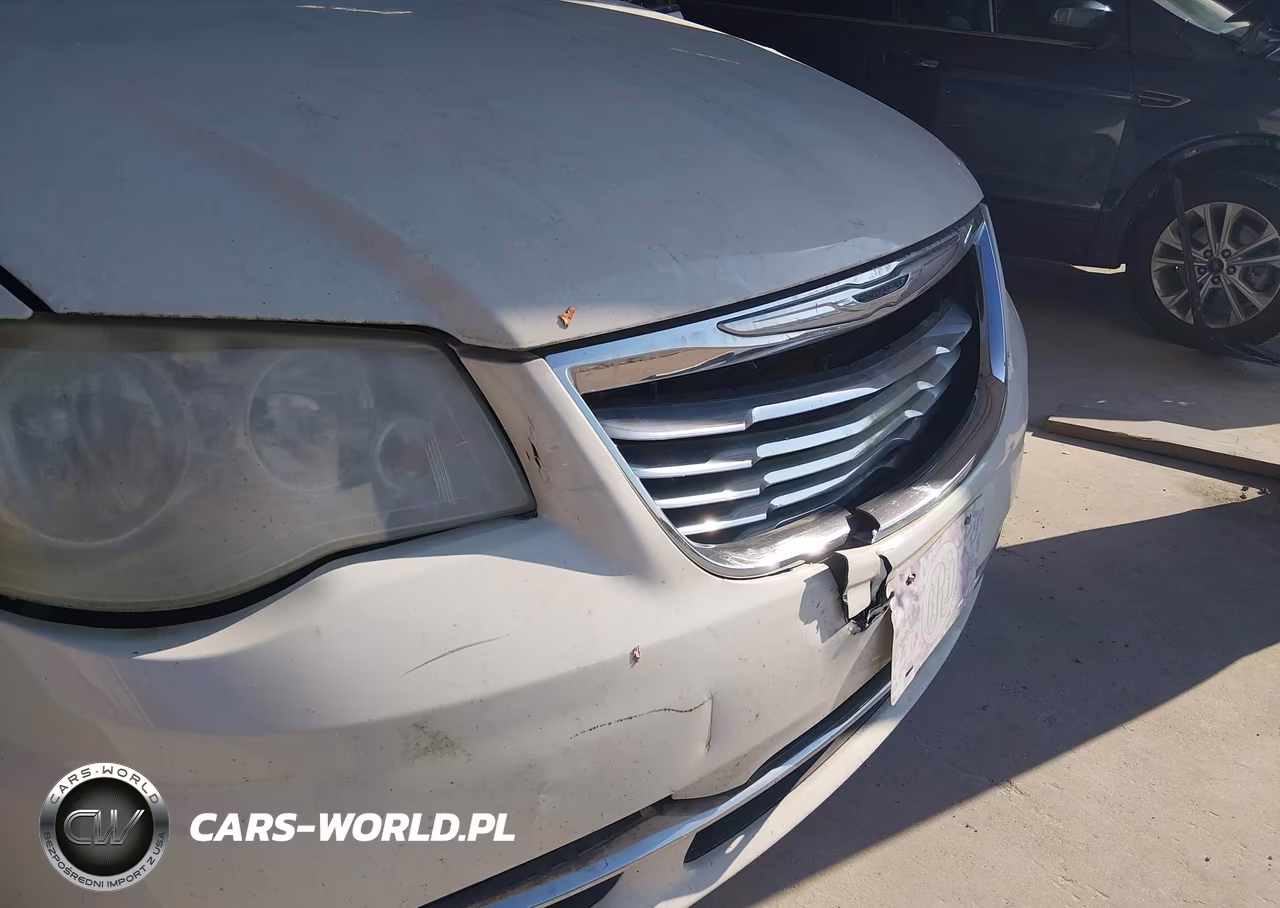 2011 Chrysler Town & Country Touring-L VIN:2A4RR8DG9BR716837 - 12
